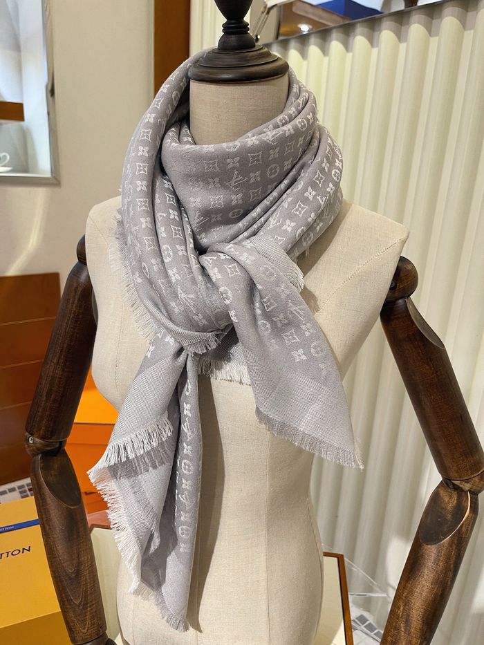 Louis Vuitton Scarf LV00077